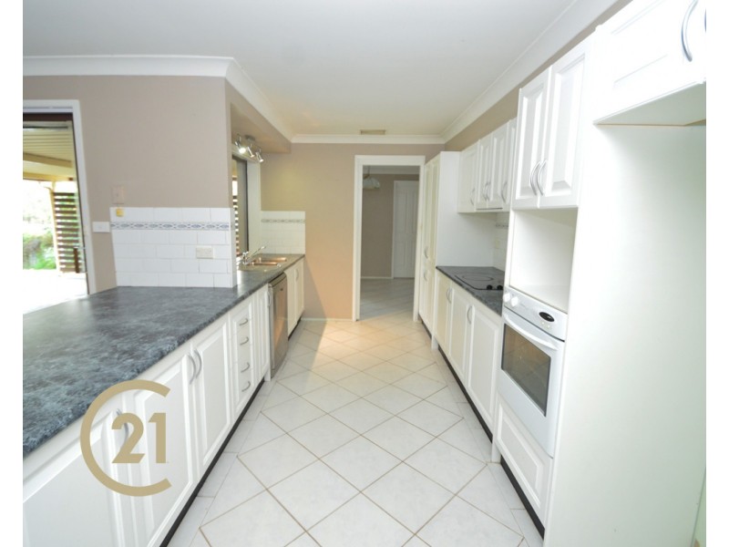 4 Pentlands Dr, Winmalee NSW 2777