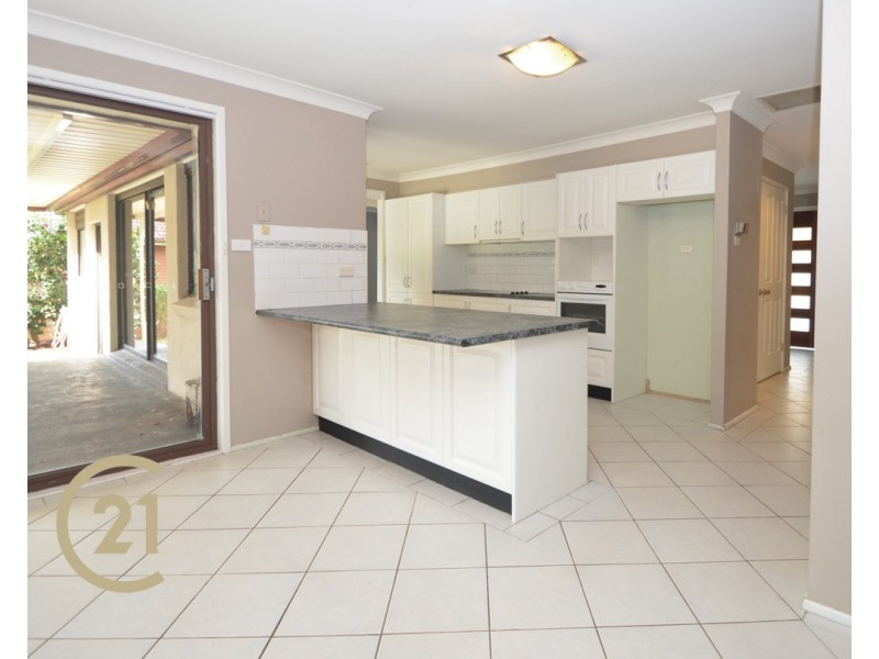 4 Pentlands Dr, Winmalee NSW 2777