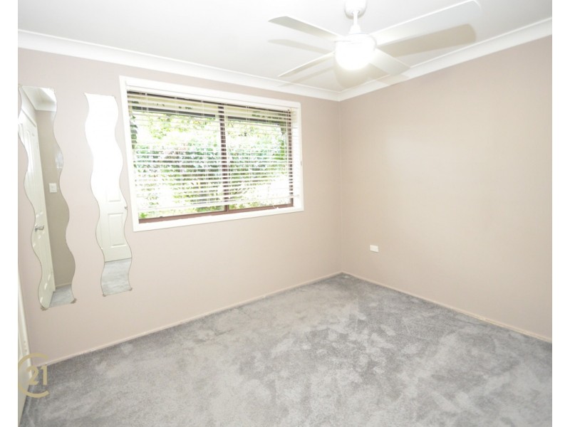 4 Pentlands Dr, Winmalee NSW 2777