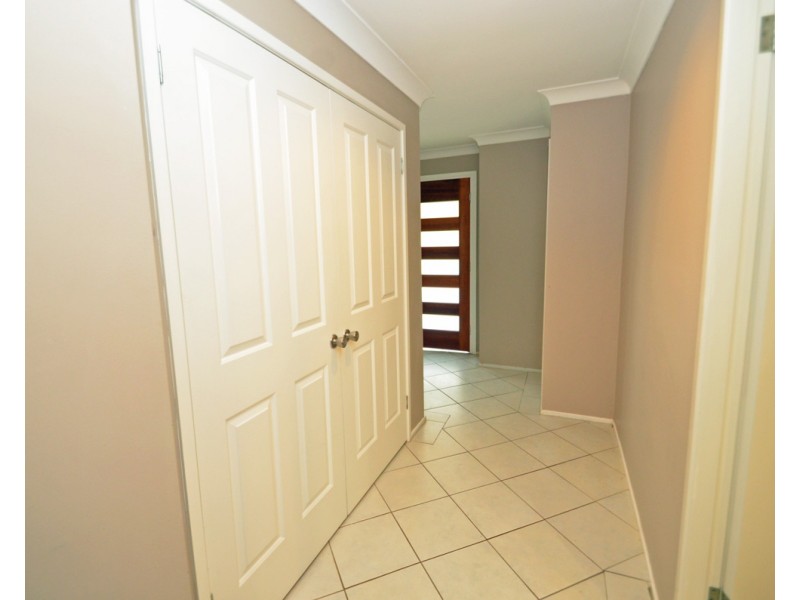 4 Pentlands Dr, Winmalee NSW 2777