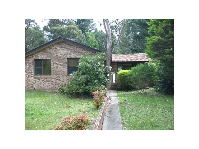 24 Links Rd, Blackheath NSW 2785