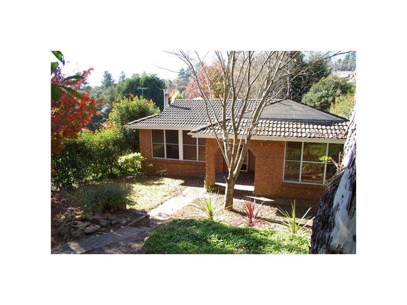 15 Wentworth St, Leura NSW 2780
