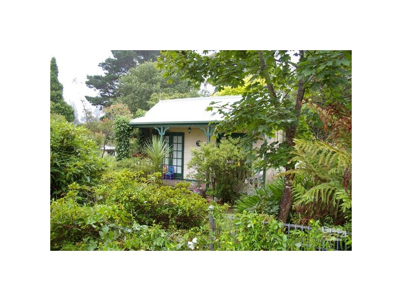 19 Lookout St, Blackheath NSW 2785