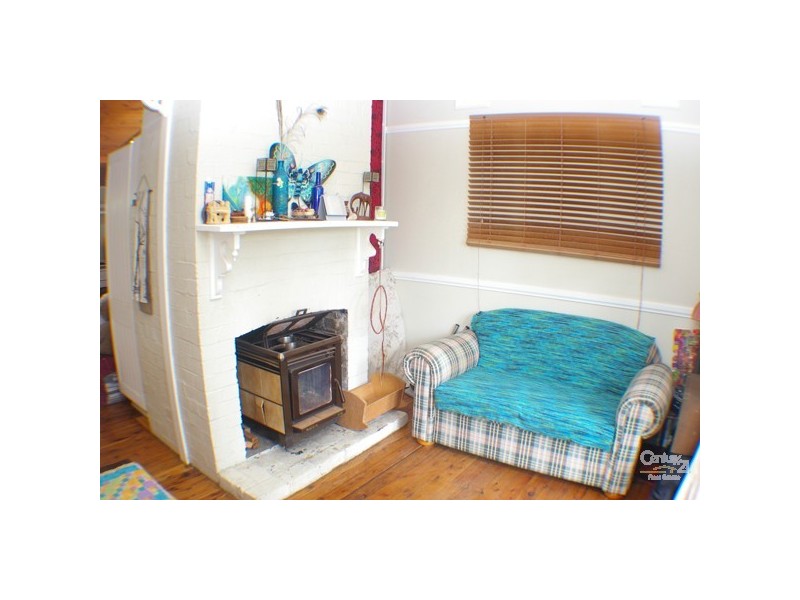 19 Lookout St, Blackheath NSW 2785