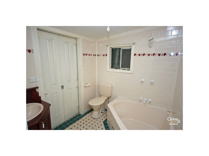 19 Lookout St, Blackheath NSW 2785