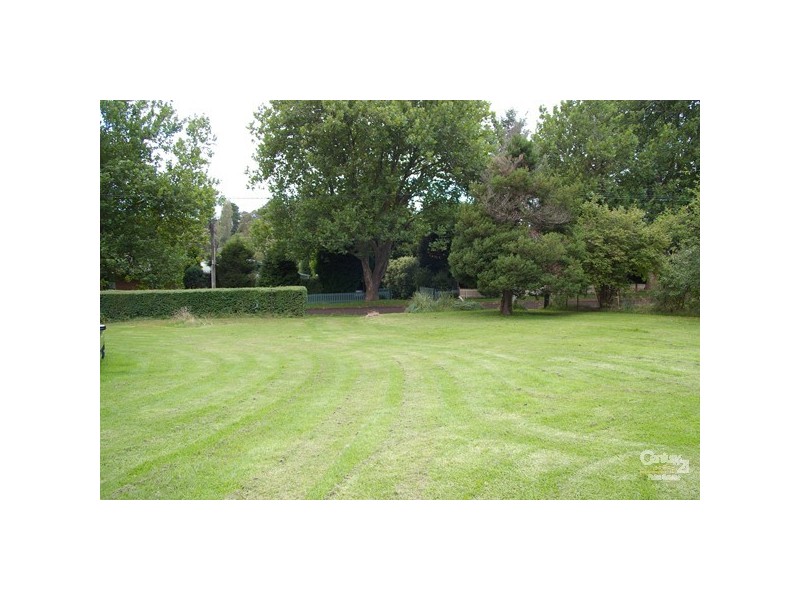 8 Monmouth St, Mount Victoria NSW 2786