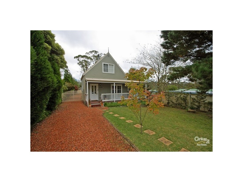 29 Lakeview Ave, Blackheath NSW 2785