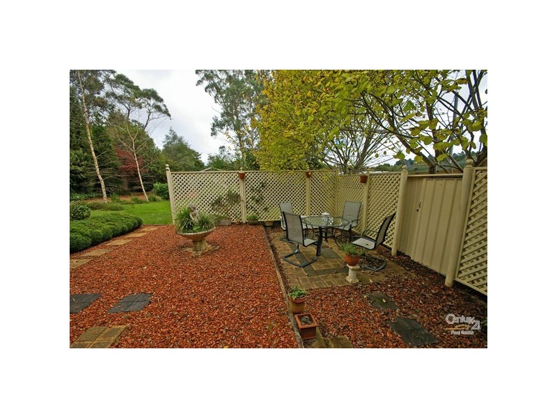 29 Lakeview Ave, Blackheath NSW 2785