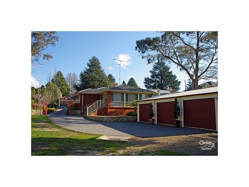 100 Govetts Leap Rd, Blackheath NSW 2785