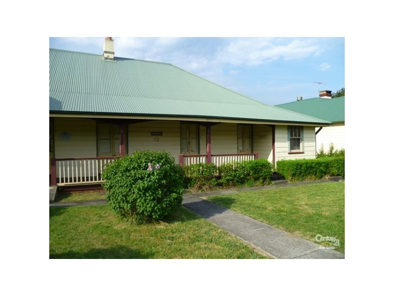 2/52 Govetts Leap Road, Blackheath NSW 2785