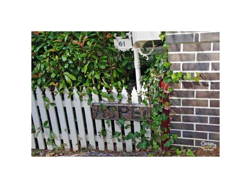 61 Cross St, Blackheath NSW 2785