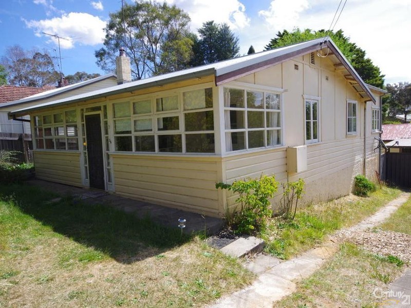 56 Prince Edward St, Blackheath NSW 2785