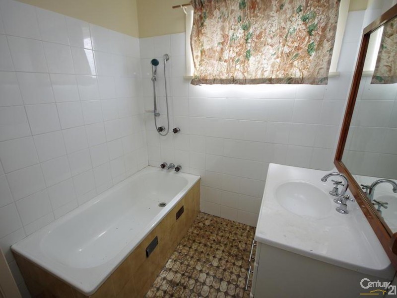56 Prince Edward St, Blackheath NSW 2785