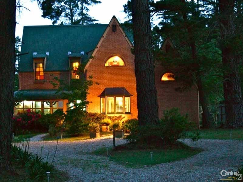 201 Govetts Leap Rd, Blackheath NSW 2785