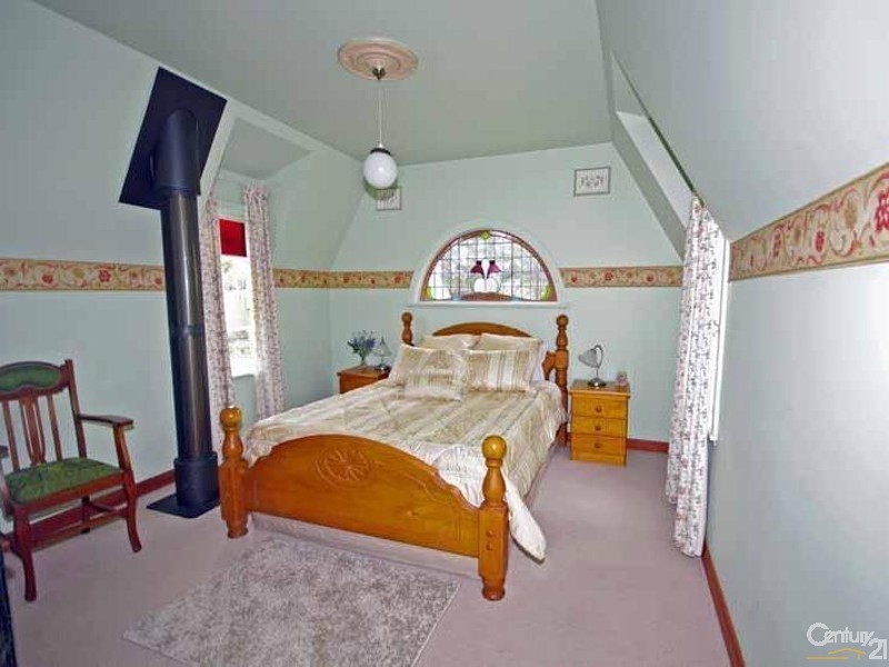 201 Govetts Leap Rd, Blackheath NSW 2785