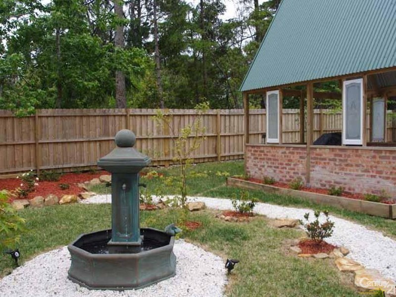 201 Govetts Leap Rd, Blackheath NSW 2785