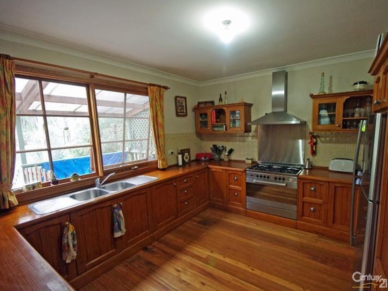 96 Railway Pde, Medlow Bath NSW 2780