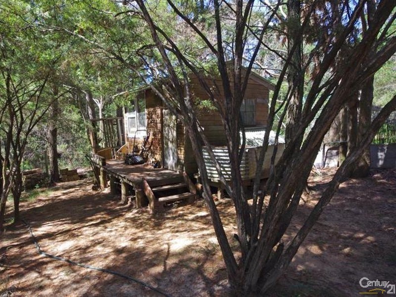 96 Railway Pde, Medlow Bath NSW 2780