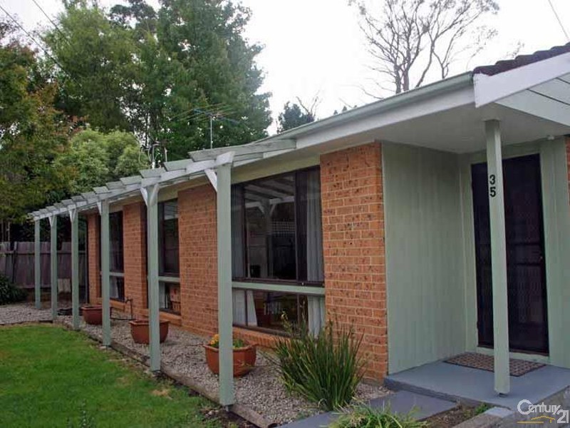 35 Lamartine Ave, Wentworth Falls NSW 2782