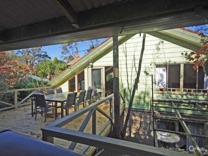 9-11 Thirroul Ave, Blackheath NSW 2785