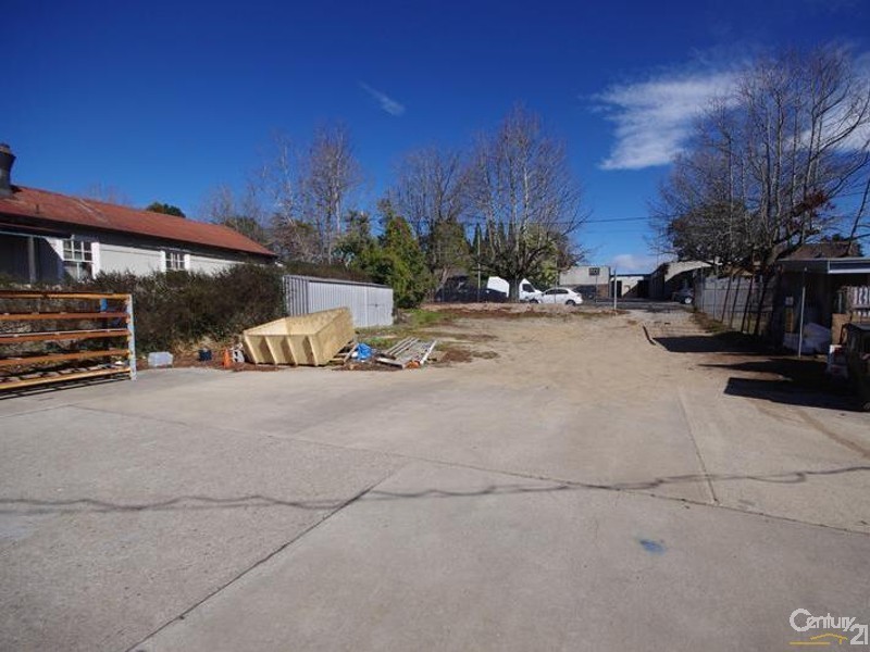 35-41 Govetts Leap Rd, Blackheath NSW 2785