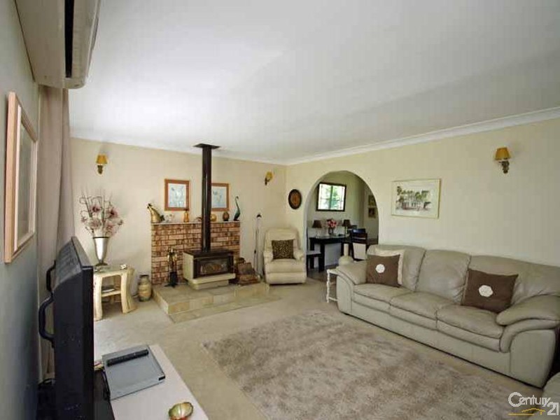 19 Evans Lookout Rd, Blackheath NSW 2785