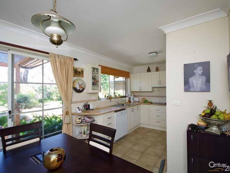 19 Evans Lookout Rd, Blackheath NSW 2785