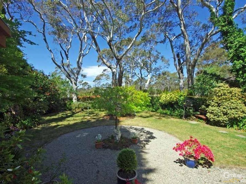 19 Evans Lookout Rd, Blackheath NSW 2785