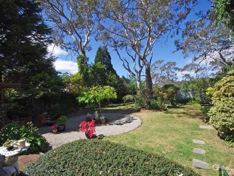 19 Evans Lookout Rd, Blackheath NSW 2785