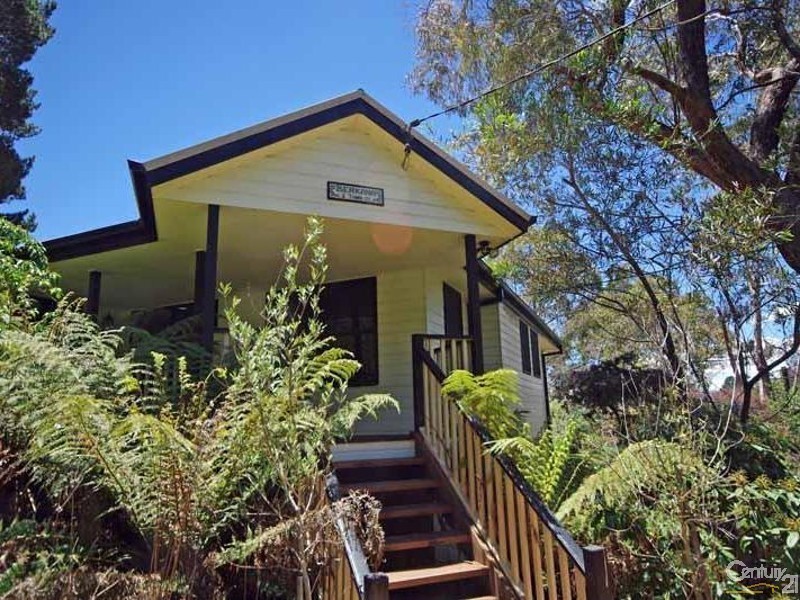 2 Third St, Blackheath NSW 2785