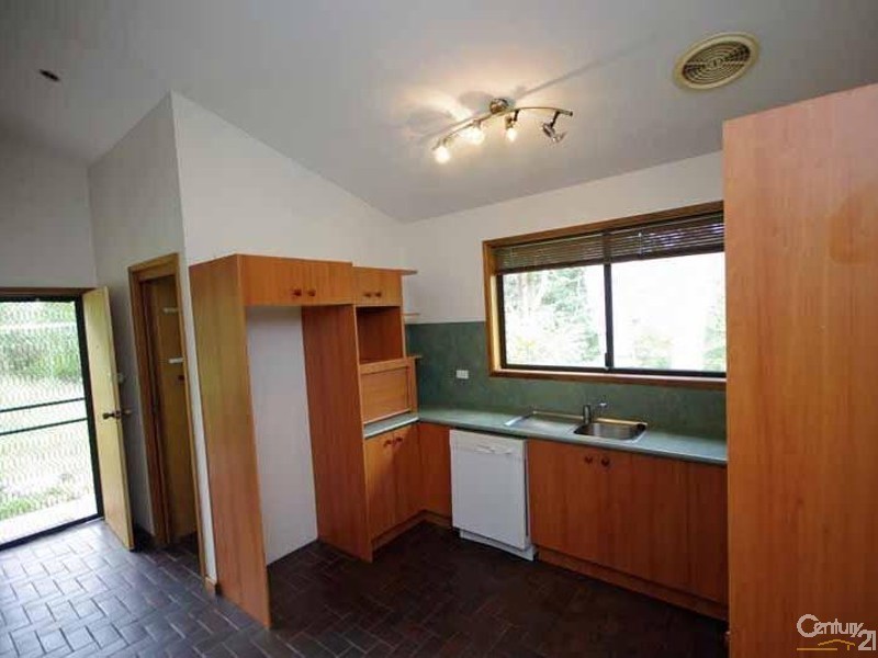 72 Railway Pde, Medlow Bath NSW 2780