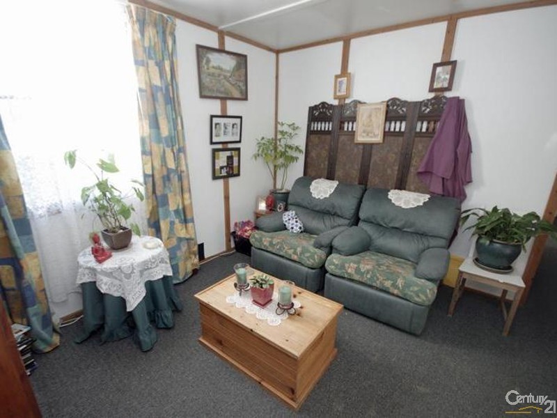 102 Clarence Rd, Blackheath NSW 2785