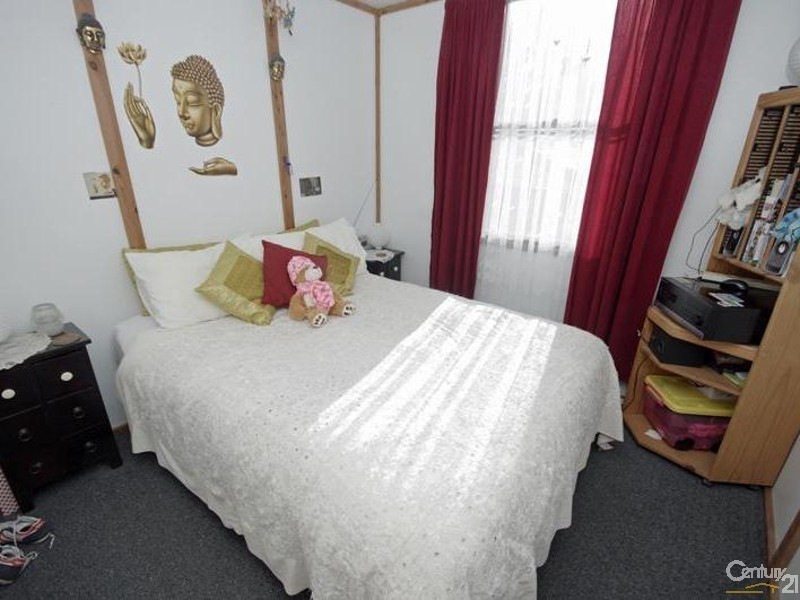 102 Clarence Rd, Blackheath NSW 2785