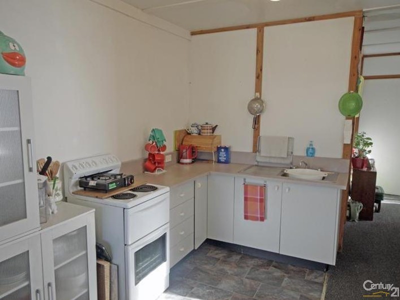102 Clarence Rd, Blackheath NSW 2785