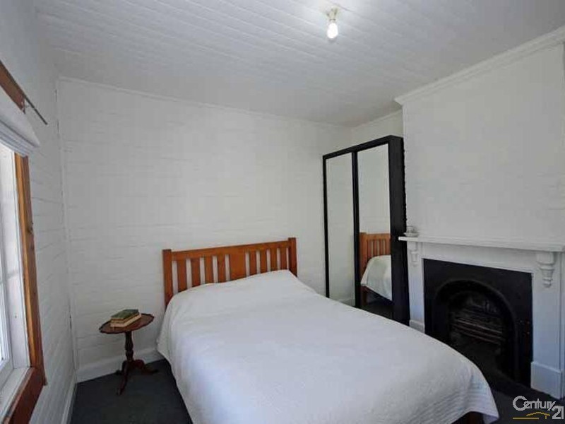 4 Gell St, Mckellars Park NSW 2790