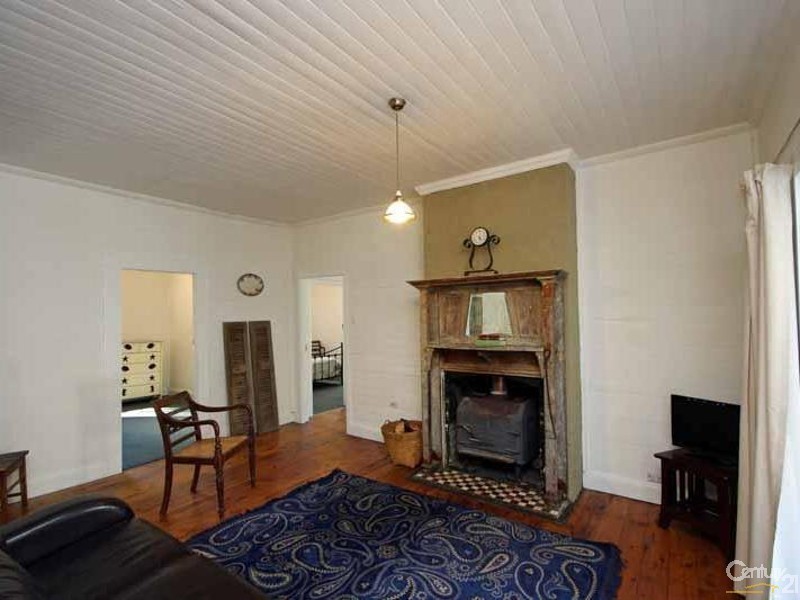 4 Gell St, Mckellars Park NSW 2790