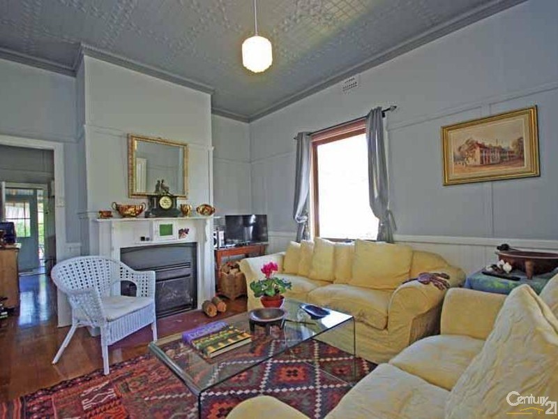 20 Clyde Ave, Blackheath NSW 2785