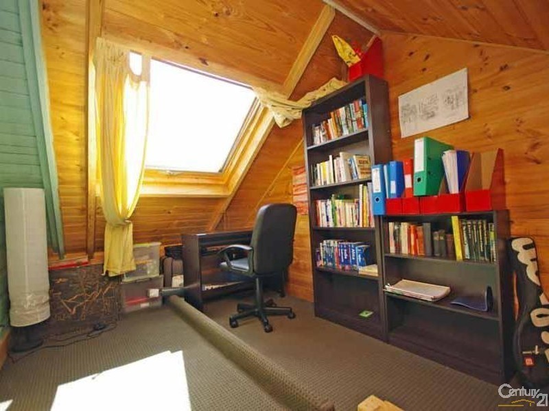 20 Clyde Ave, Blackheath NSW 2785