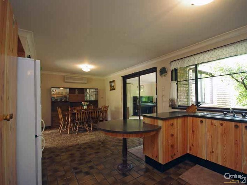 4 Forest Park Rd, Blackheath NSW 2785