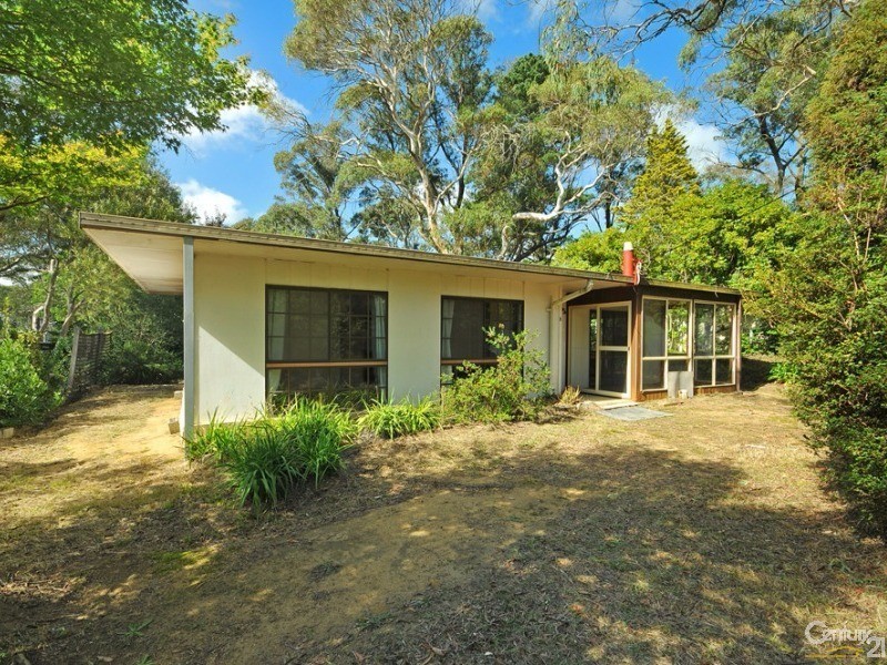 9 Evans Lookout Rd, Blackheath NSW 2785