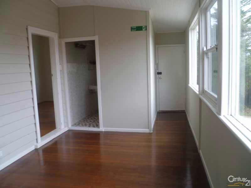 2/42 Govetts Leap Road, Blackheath NSW 2785