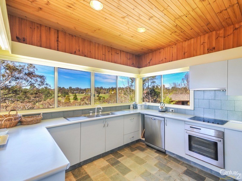 2-4 Linkview Ave, Blackheath NSW 2785