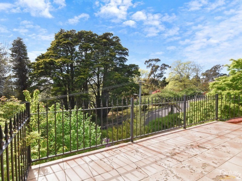 10 Gardiner Cres, Blackheath NSW 2785