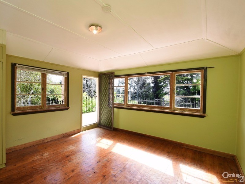 10 Gardiner Cres, Blackheath NSW 2785