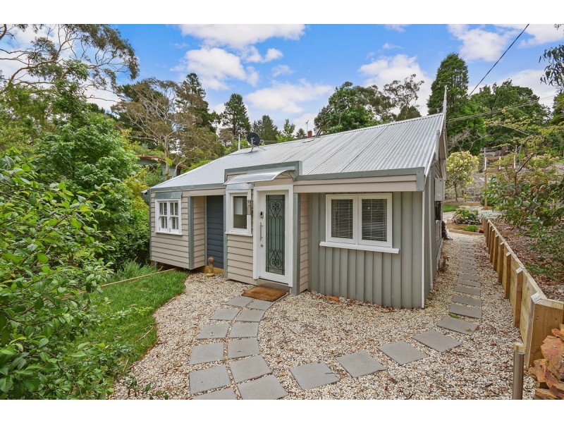 28 Bundarra St, Blackheath NSW 2785