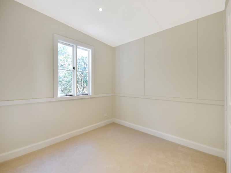 15 Lookout St, Blackheath NSW 2785