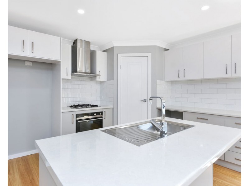 2/14 Eucalypt Place, South Bowenfels NSW 2790