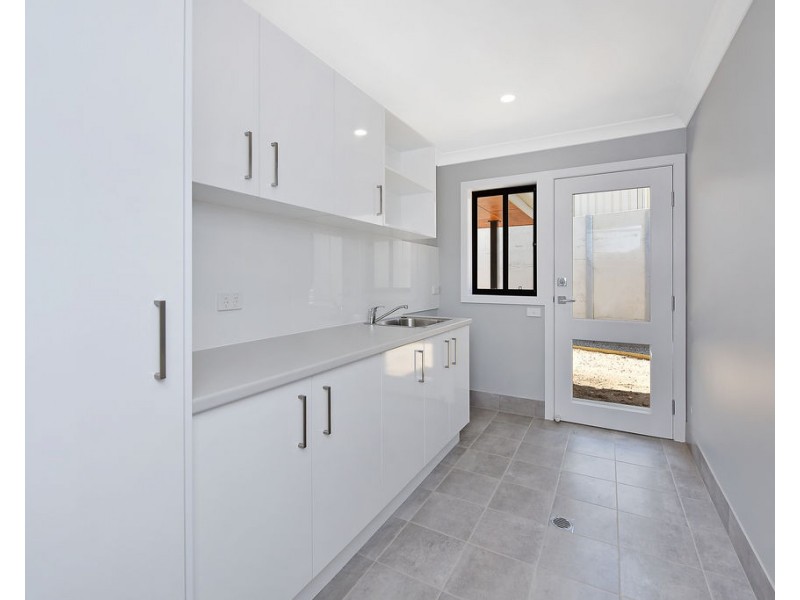 2/14 Eucalypt Place, South Bowenfels NSW 2790