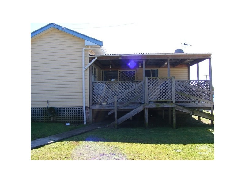 4 Mackay Street, Taree NSW 2430