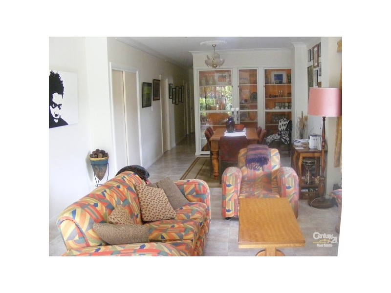 9 Sarah Close, Old Bar NSW 2430